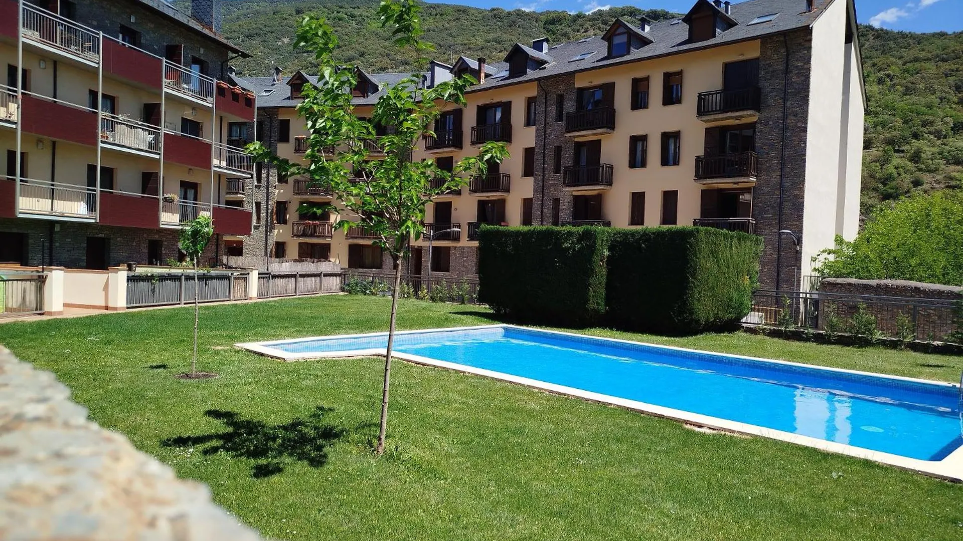 Apartaments Sort Pirineus 0*,  西班牙